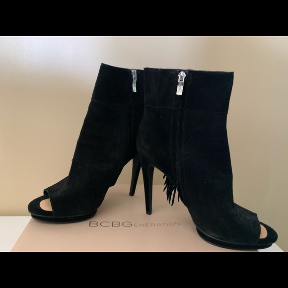 BCBG Black Oil Calf SuedeHeels - Picture 3 of 7